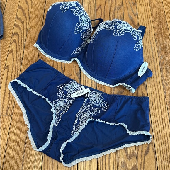 Adore me New. Bra & Thing Panty set. Nude. - Picture 1 of 8